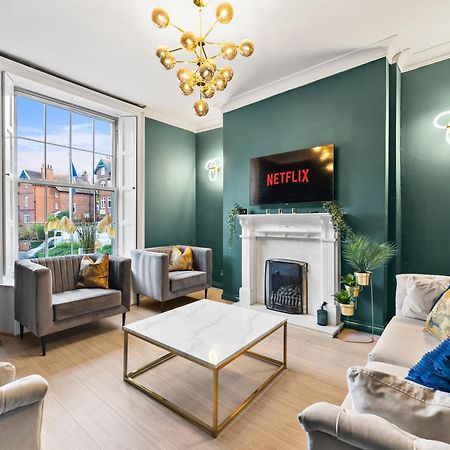 Deluxe 5 Bed In Central Whitby - Parking - Hot Tub 外观 照片