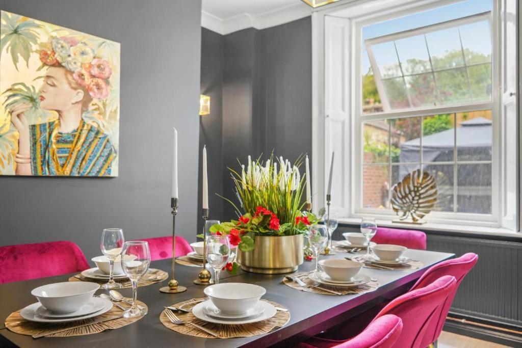 Deluxe 5 Bed In Central Whitby - Parking - Hot Tub 外观 照片