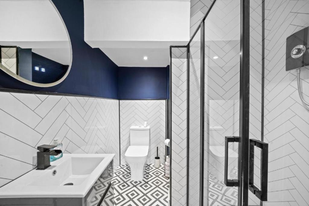 Deluxe 5 Bed In Central Whitby - Parking - Hot Tub 外观 照片