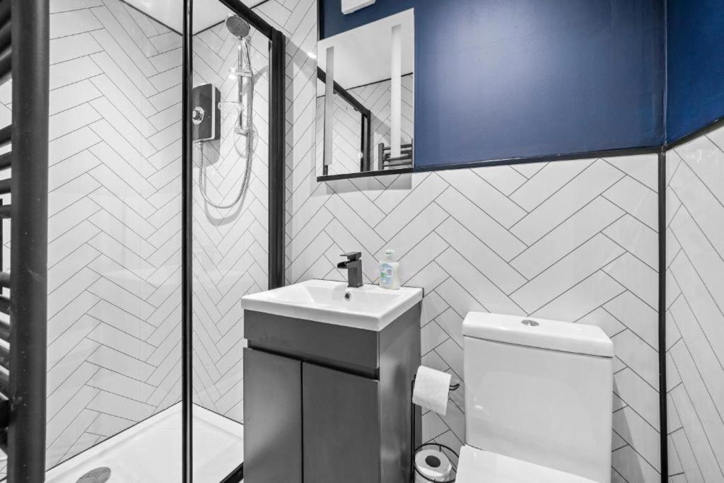 Deluxe 5 Bed In Central Whitby - Parking - Hot Tub 外观 照片