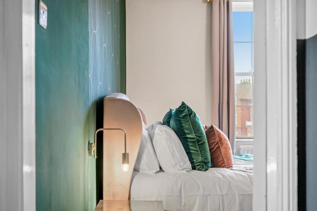Deluxe 5 Bed In Central Whitby - Parking - Hot Tub 外观 照片