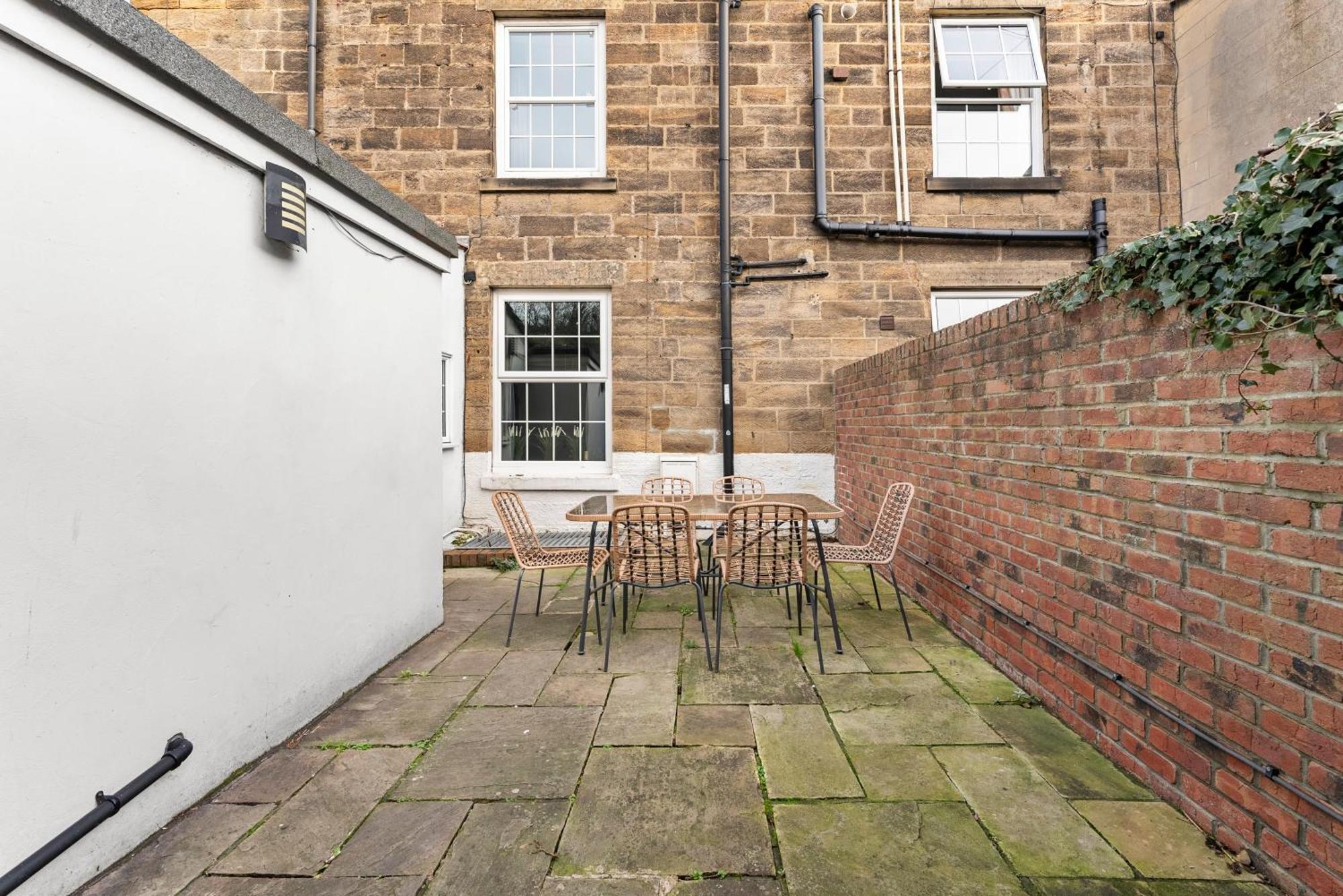 Deluxe 5 Bed In Central Whitby - Parking - Hot Tub 外观 照片