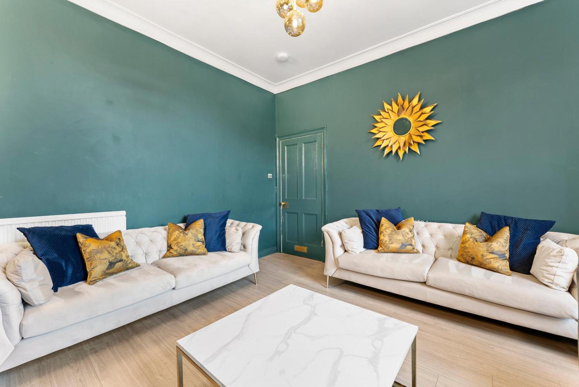Deluxe 5 Bed In Central Whitby - Parking - Hot Tub 外观 照片